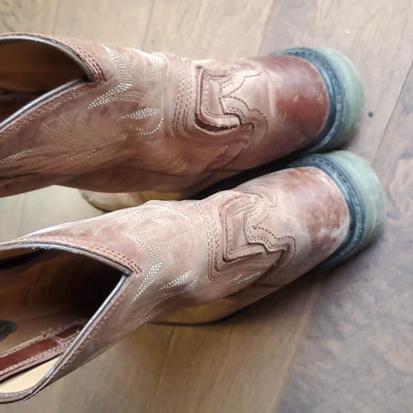 Ariat boots - Picture 5 of 9